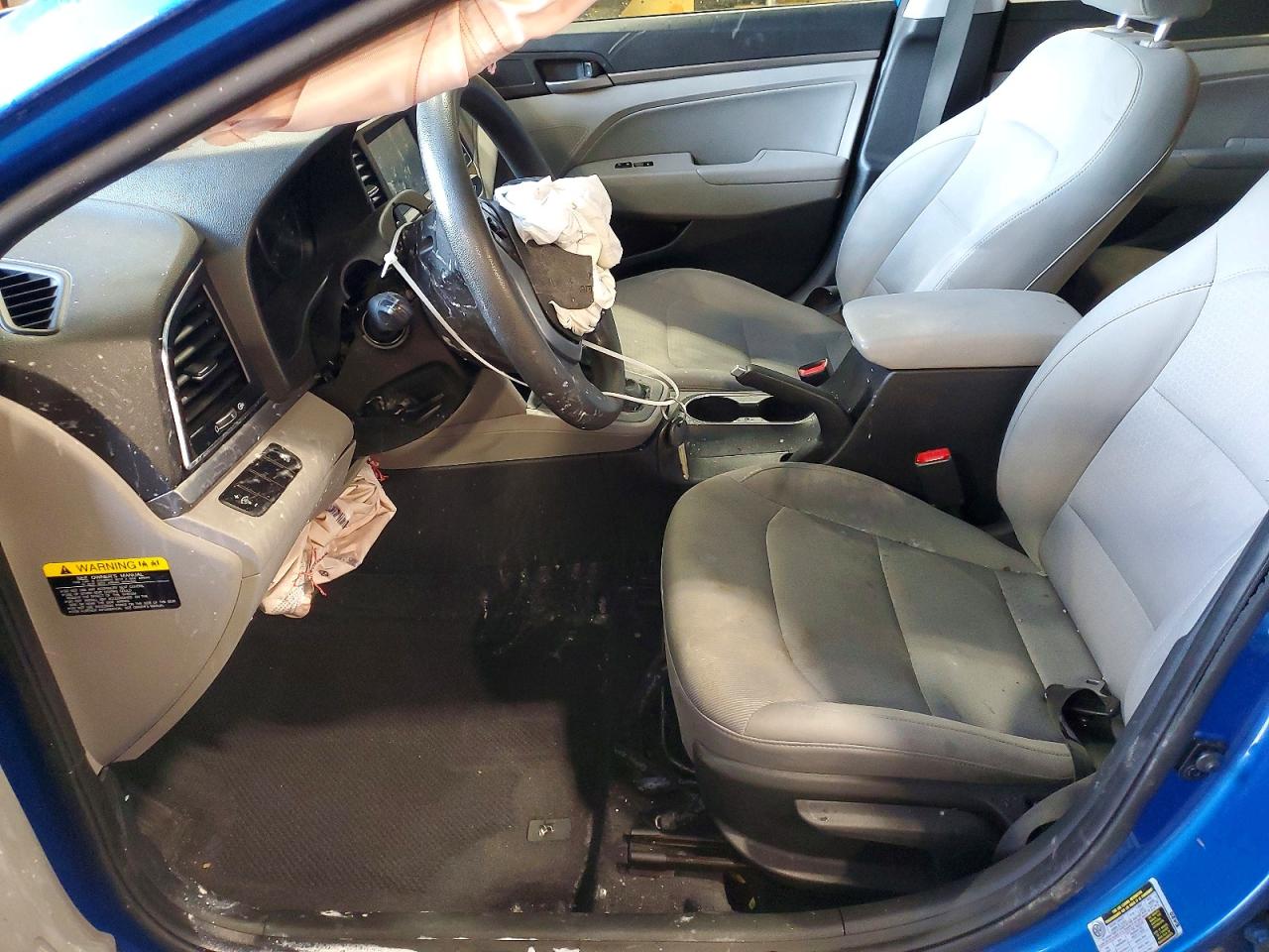 2017 HYUNDAI ELANTRA SE photo 13