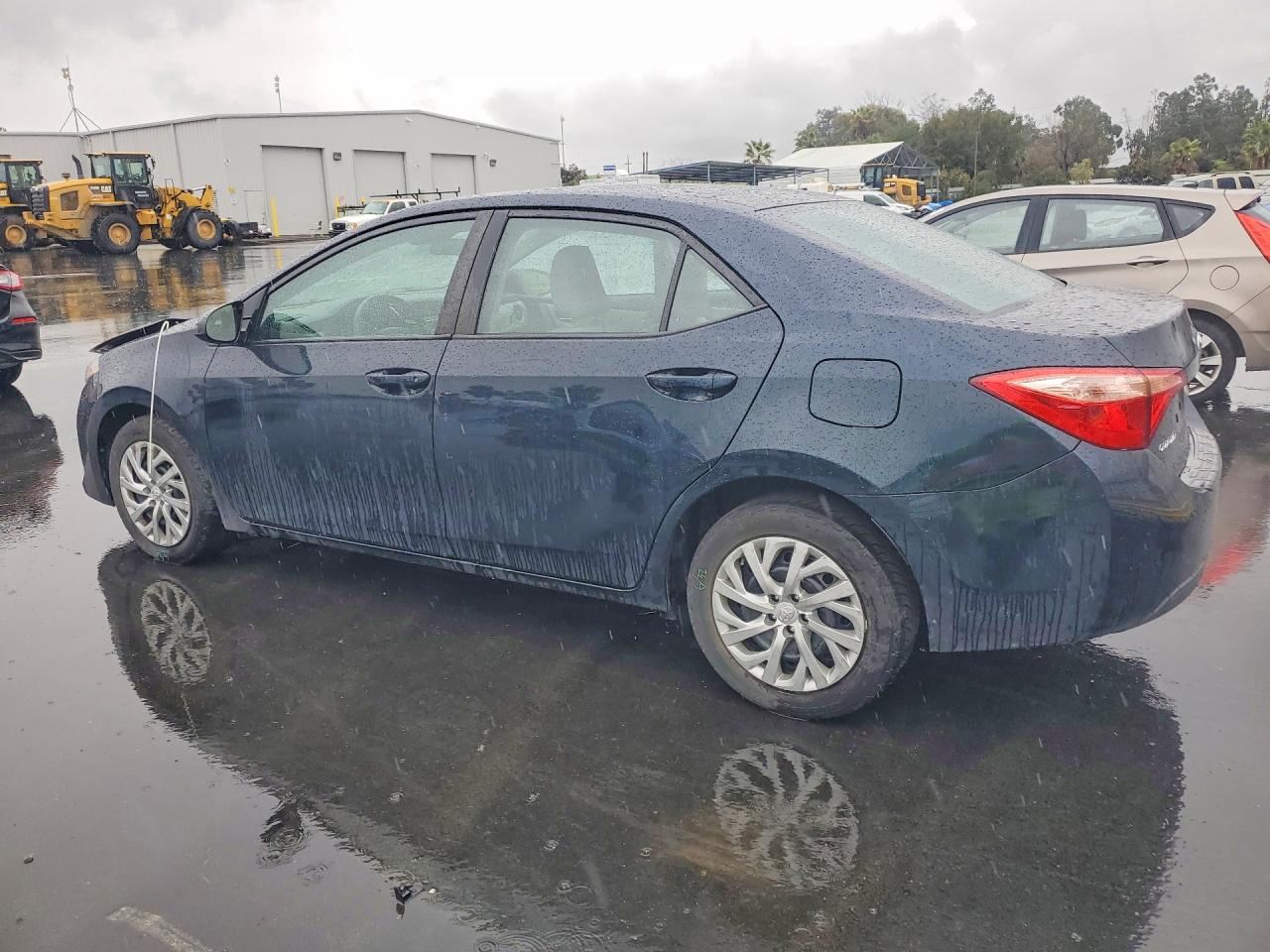 2019 TOYOTA COROLLA L photo 3