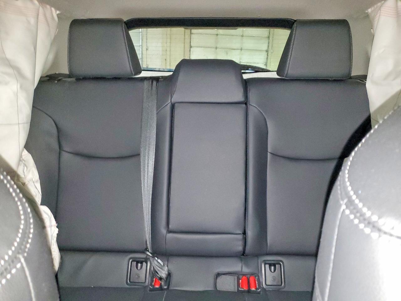 2025 TOYOTA COROLLA CROSS XLE photo 19
