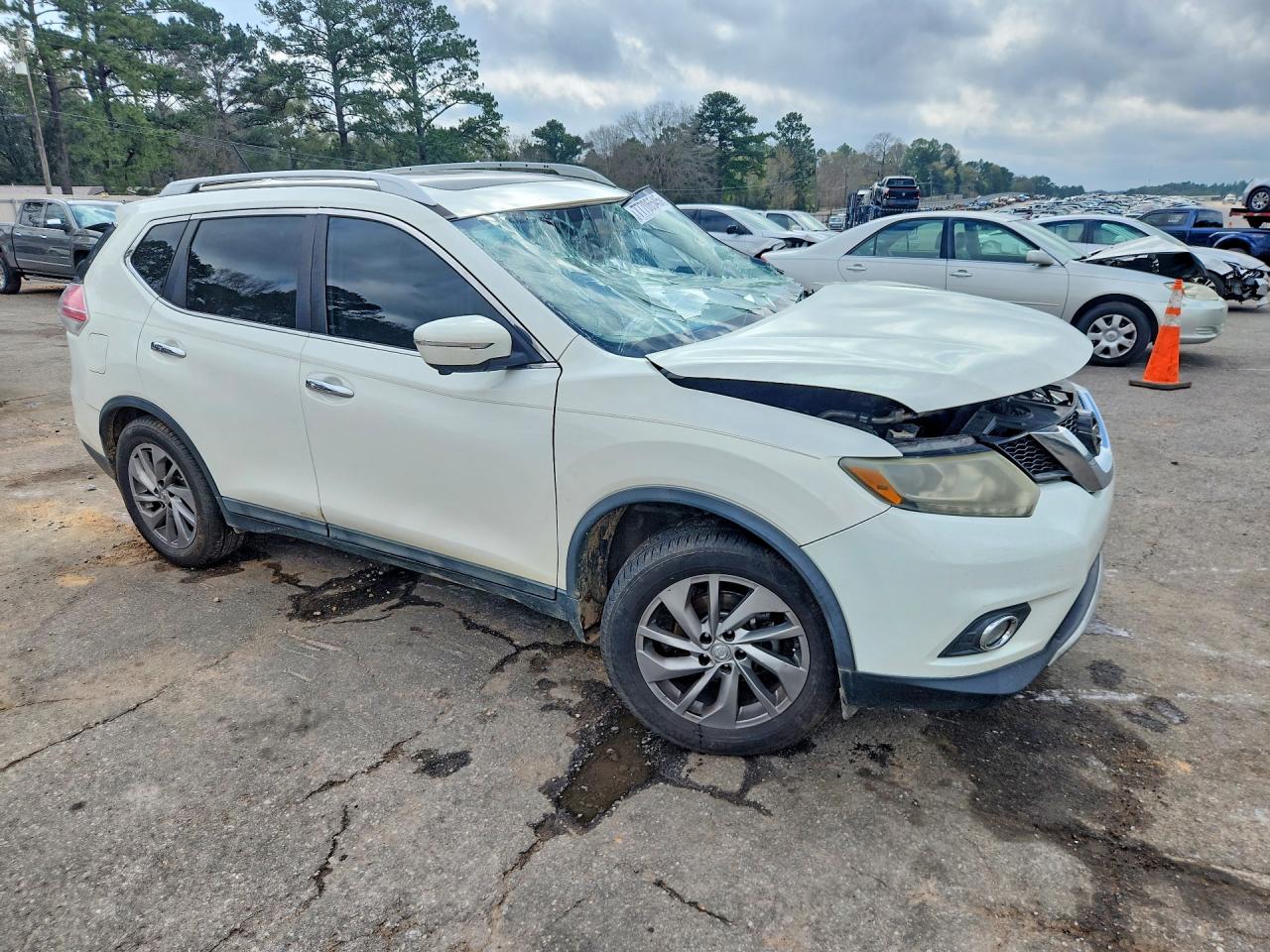2014 NISSAN ROGUE SL photo 4
