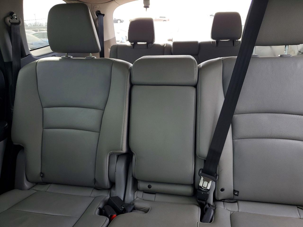 2016 HONDA PILOT EXL photo 28