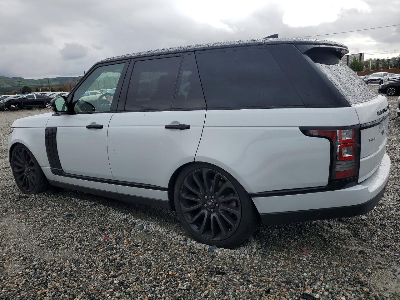 2017 LAND ROVER RANGE ROVER HSE photo 2