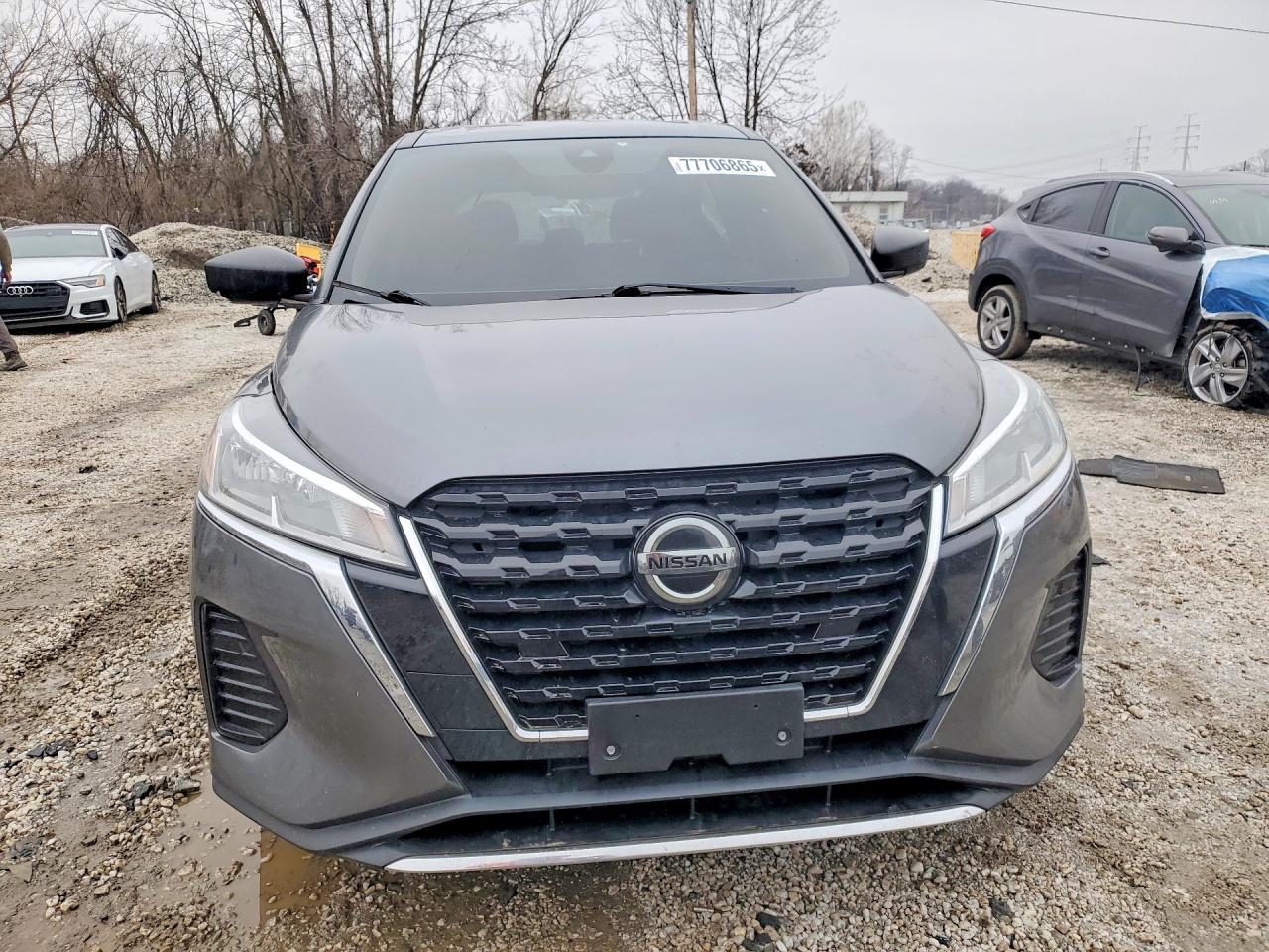 2021 NISSAN KICKS S photo 13