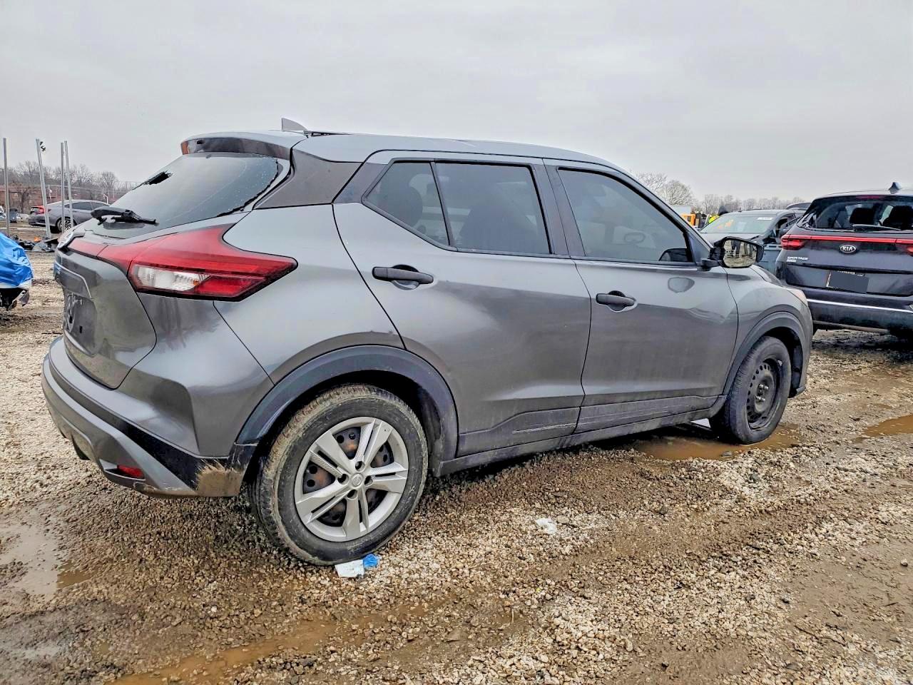 2021 NISSAN KICKS S photo 7