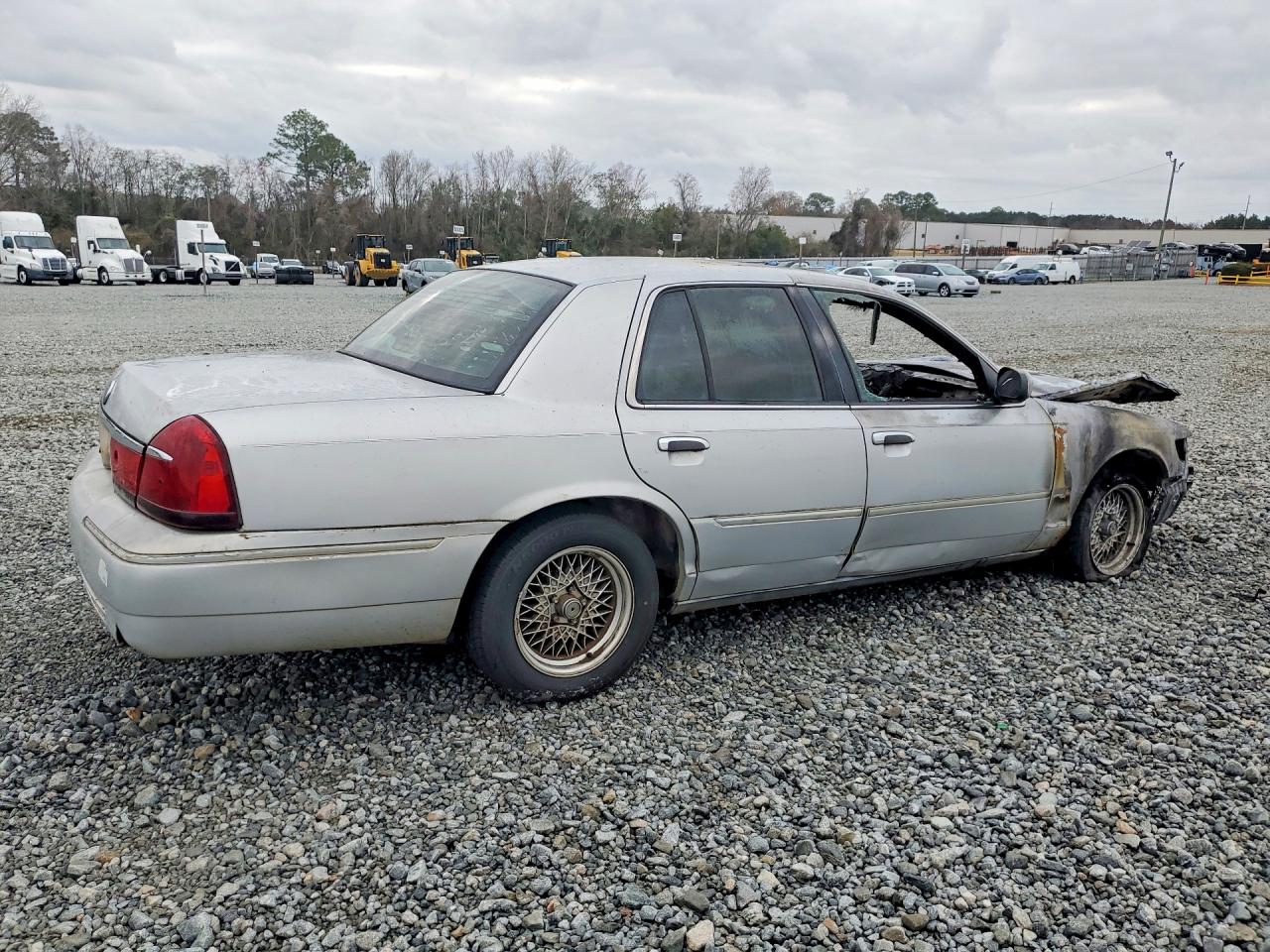 2000 MERCURY GRAND MARQUIS LS photo 3