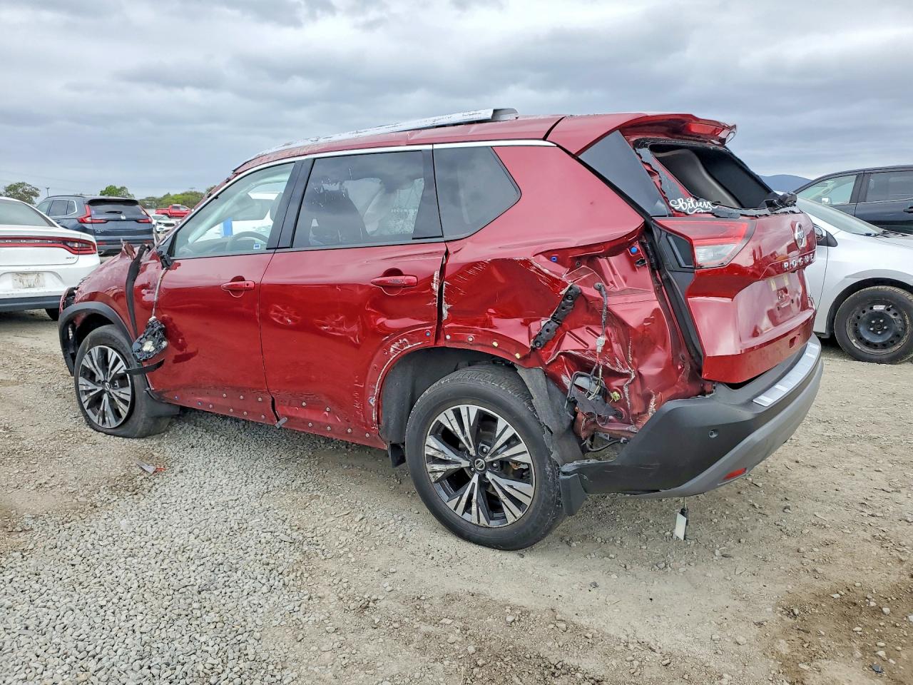 2021 NISSAN ROGUE SV photo 3