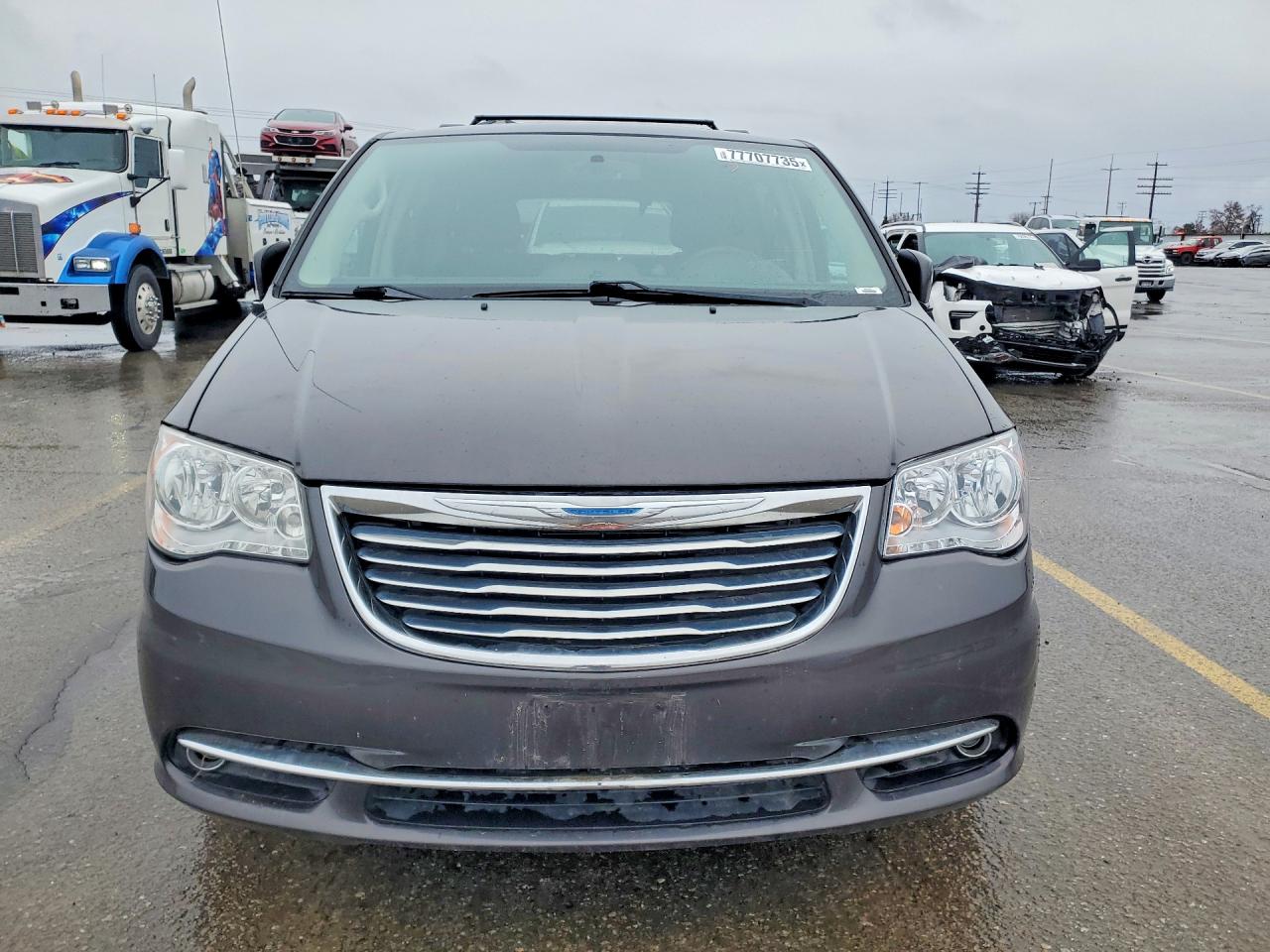 2015 CHRYSLER TOWN & COUNTRY TOURING photo 5