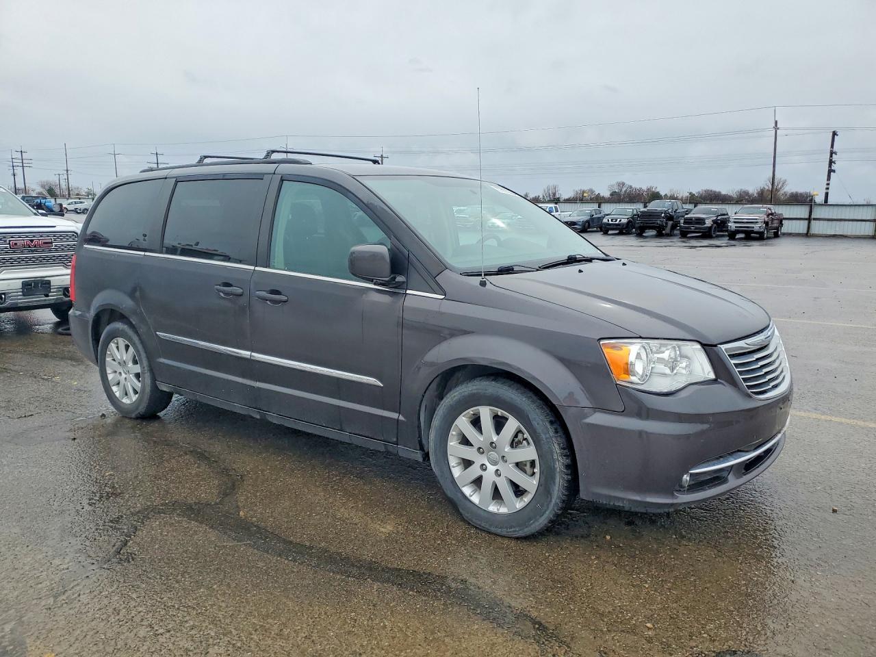 2015 CHRYSLER TOWN & COUNTRY TOURING photo 4