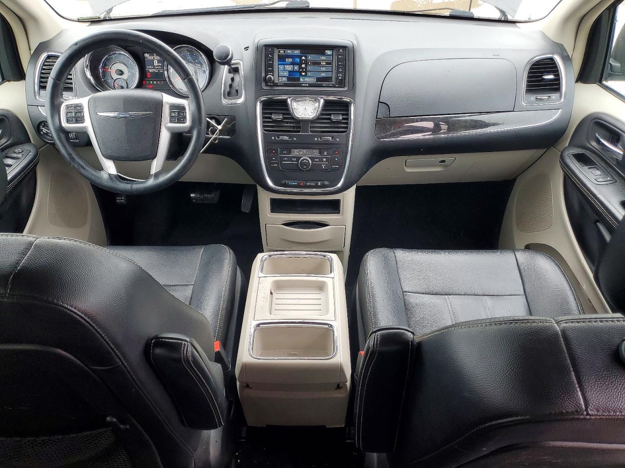 2015 CHRYSLER TOWN & COUNTRY TOURING photo 8