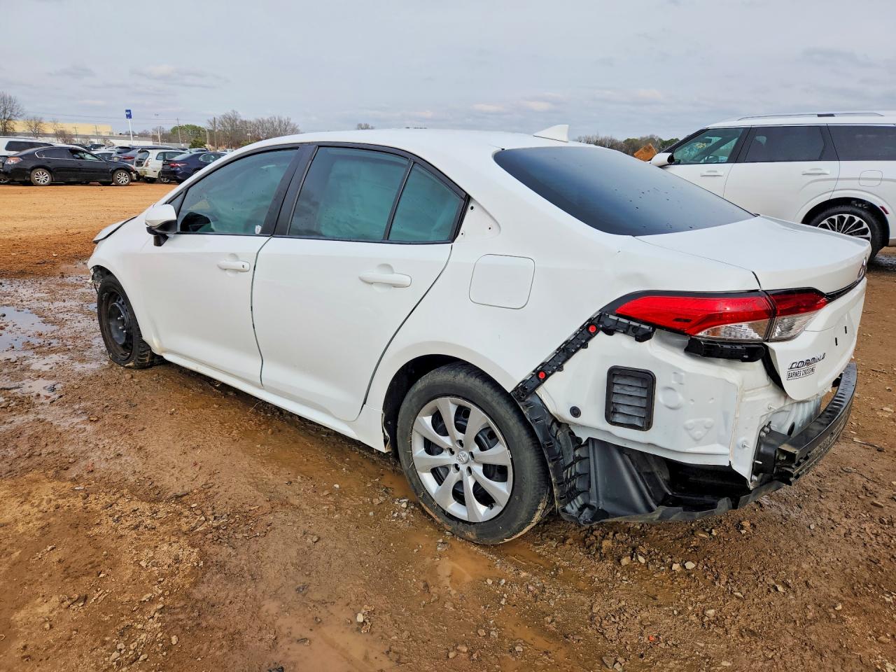 2021 TOYOTA COROLLA LE photo 2