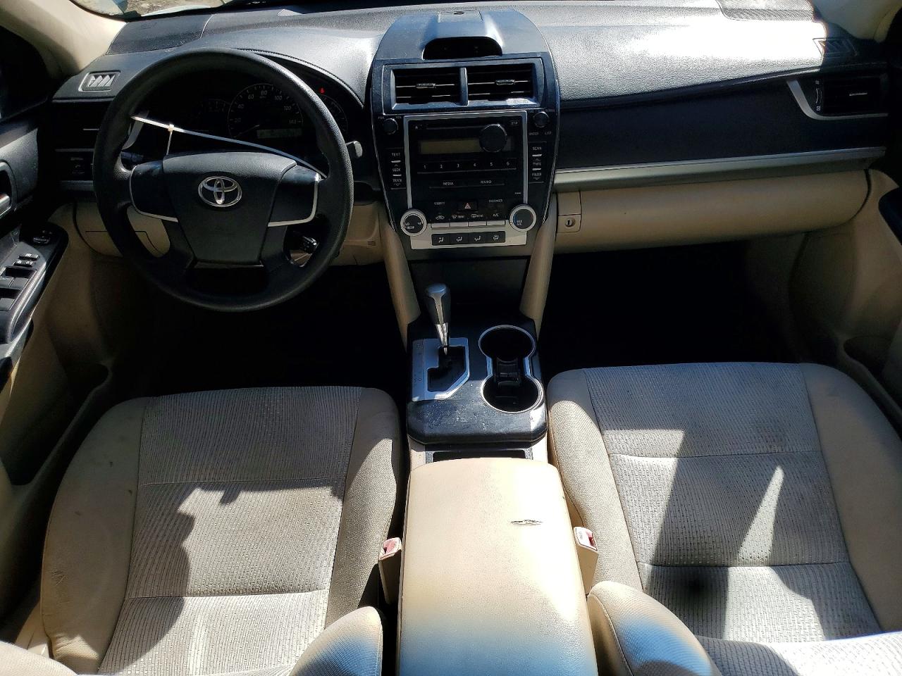 2012 TOYOTA CAMRY L photo 15