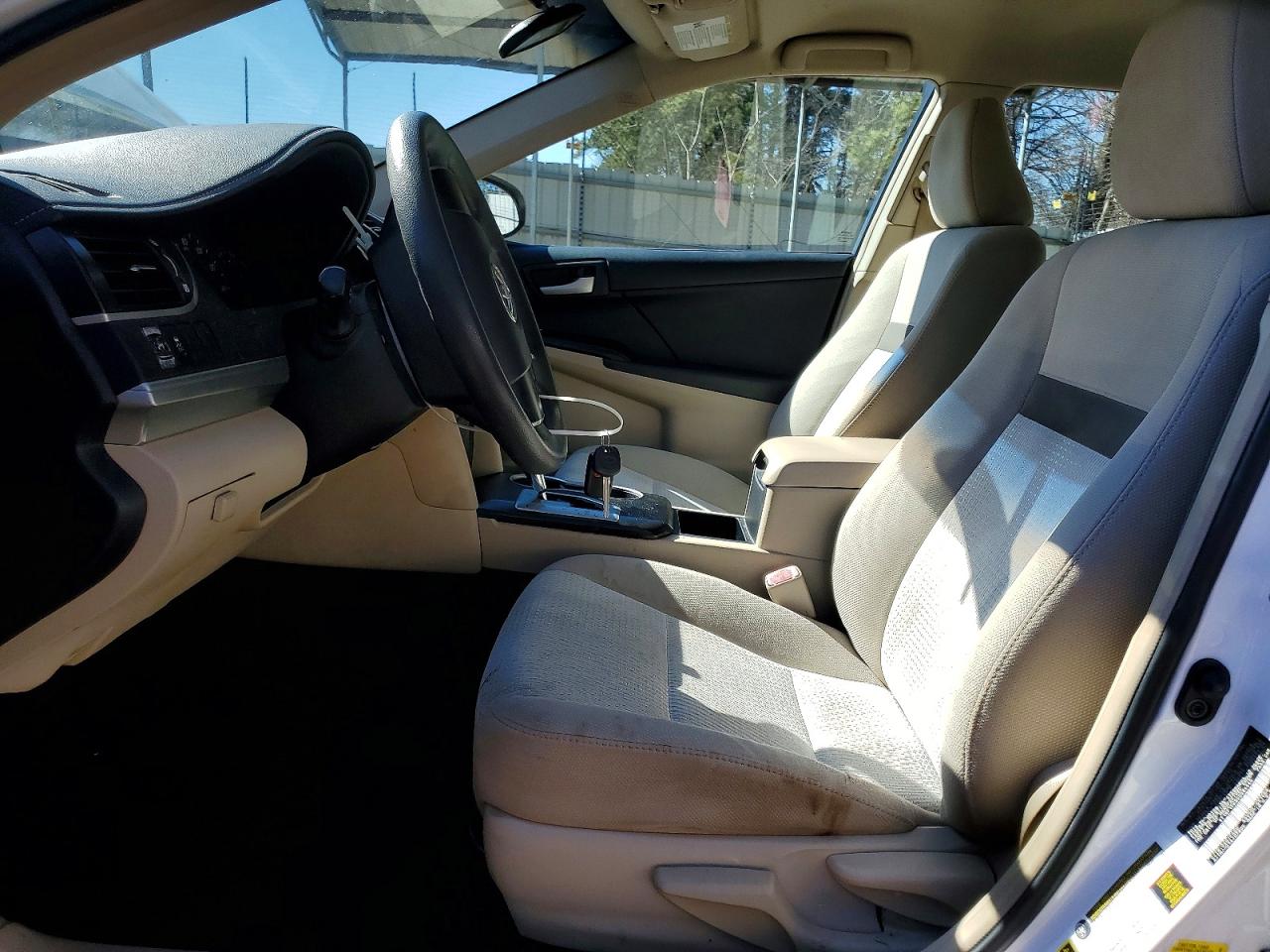 2012 TOYOTA CAMRY L photo 13
