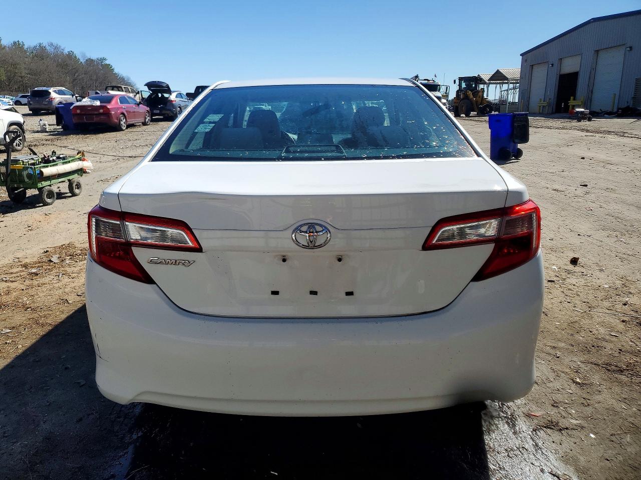2012 TOYOTA CAMRY L photo 11