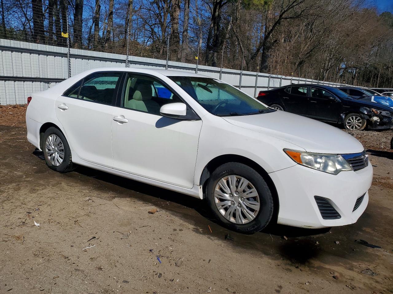 2012 TOYOTA CAMRY L photo 7