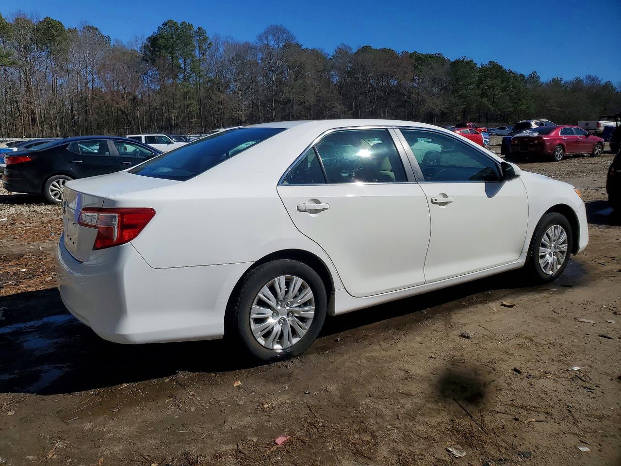 2012 TOYOTA CAMRY L photo 5