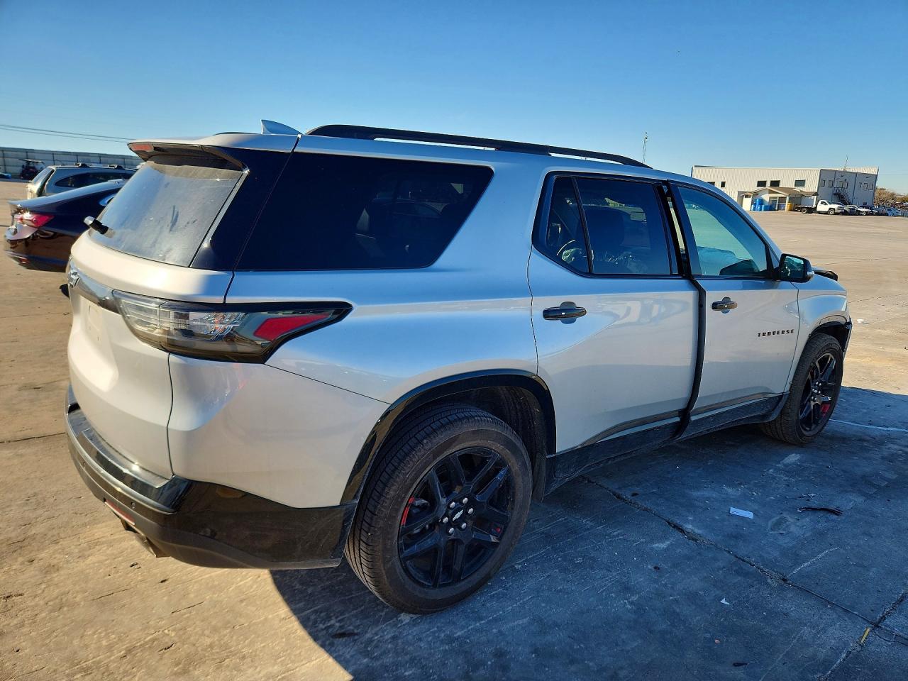 2020 CHEVROLET TRAVERSE PREMIER photo 5