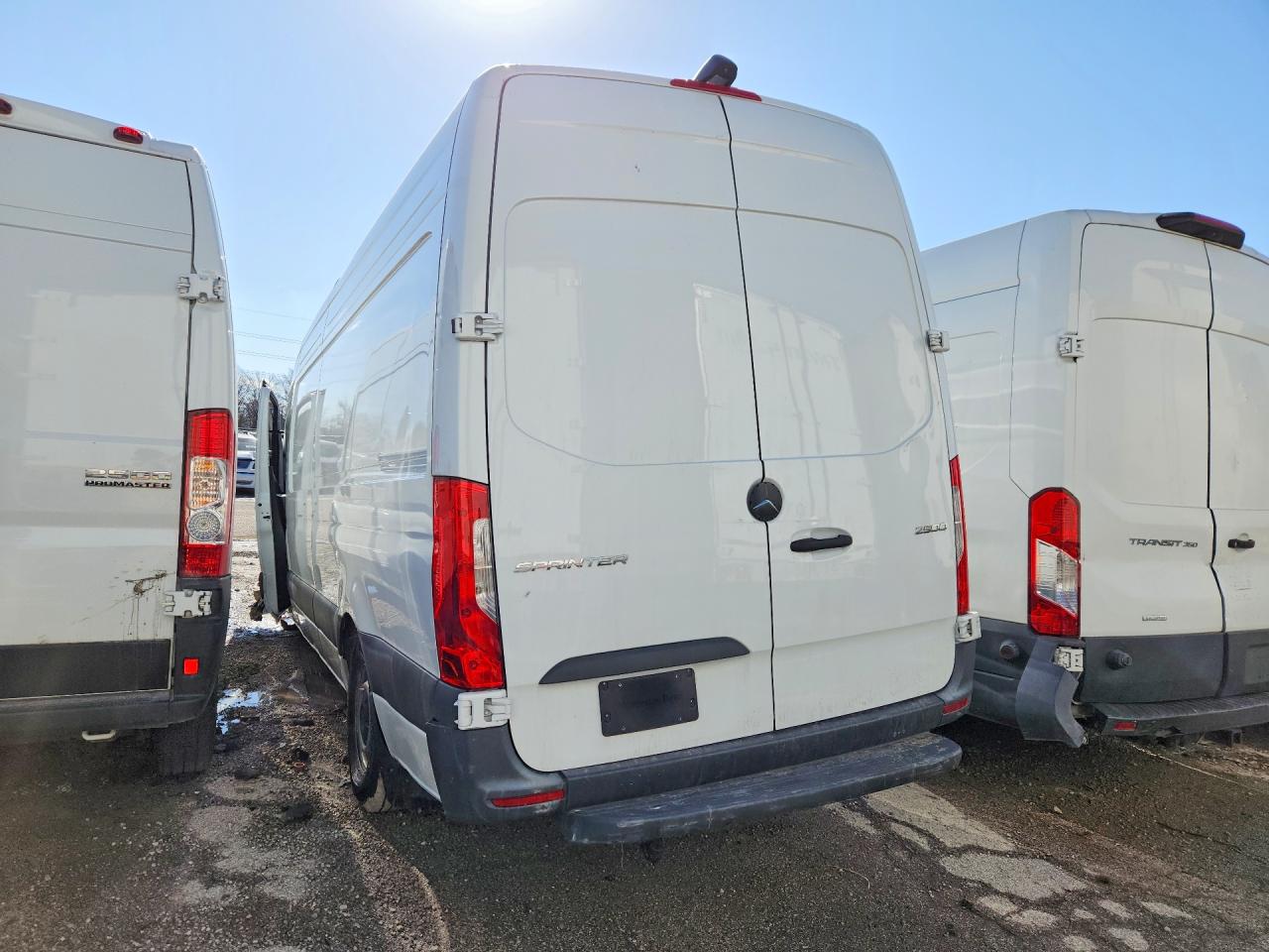 2024 MERCEDES BENZ SPRINTER 2500 DELIVERY VAN photo 3
