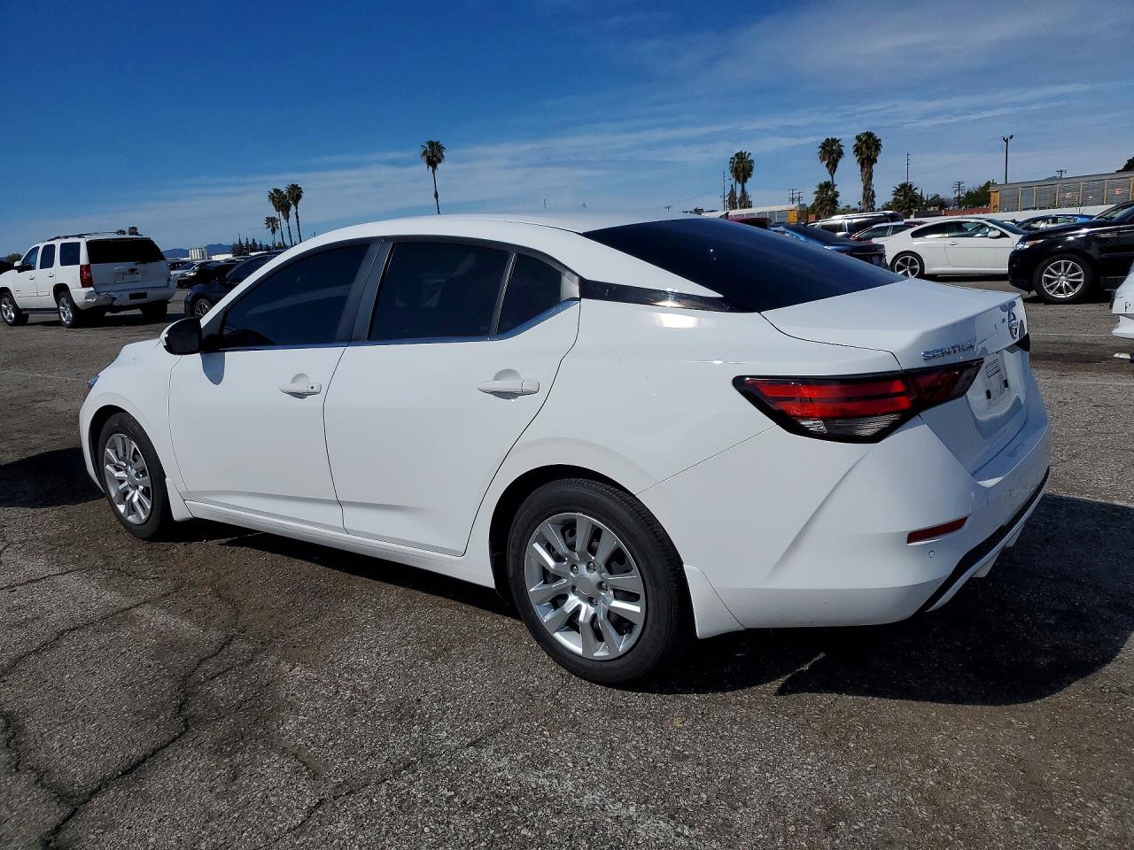 2022 NISSAN SENTRA S photo 2