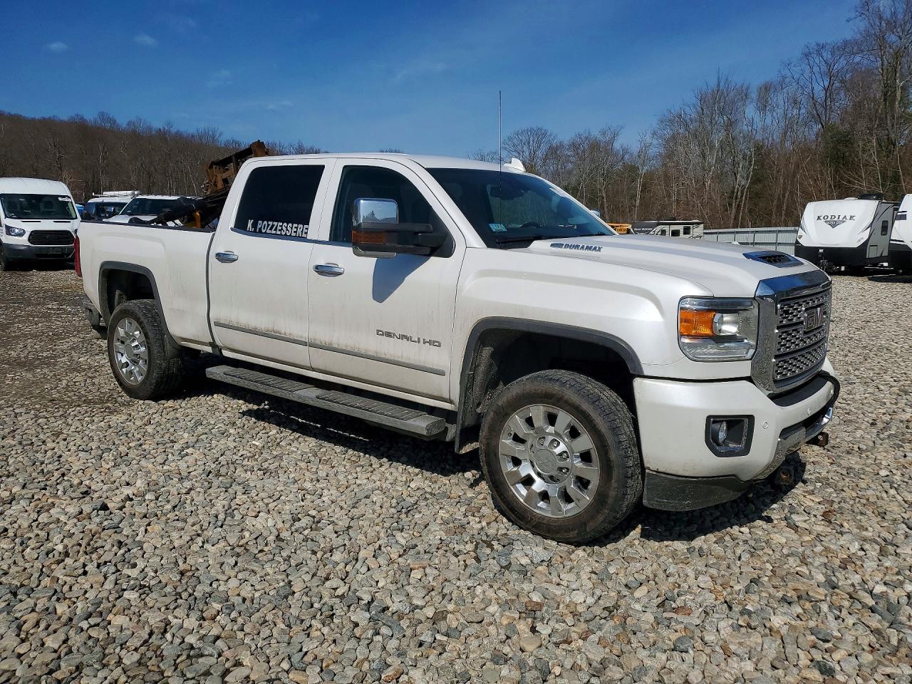 2019 GMC SIERRA K2500 DENALI photo 4