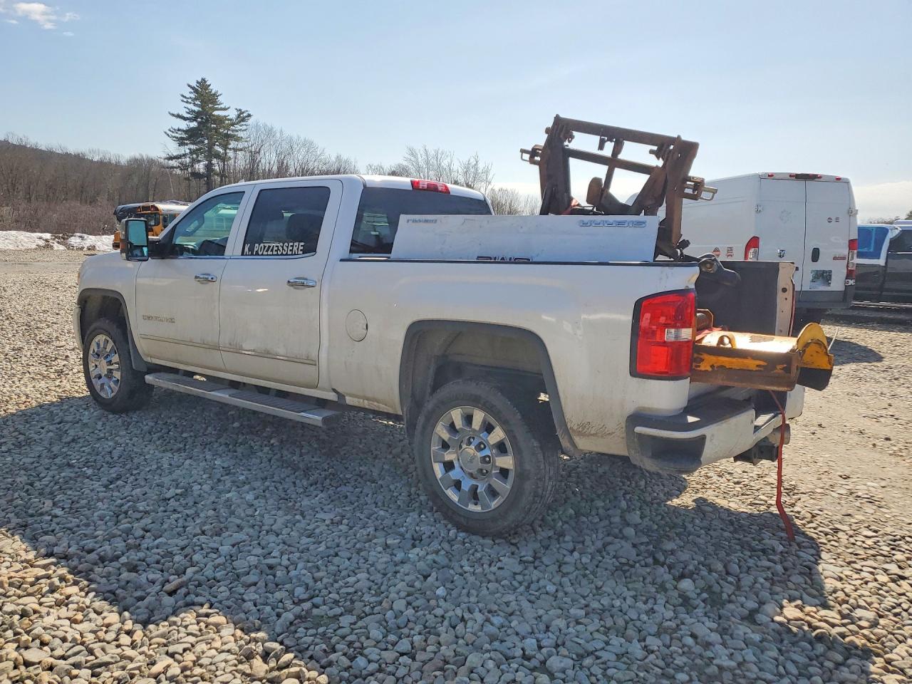 2019 GMC SIERRA K2500 DENALI photo 2