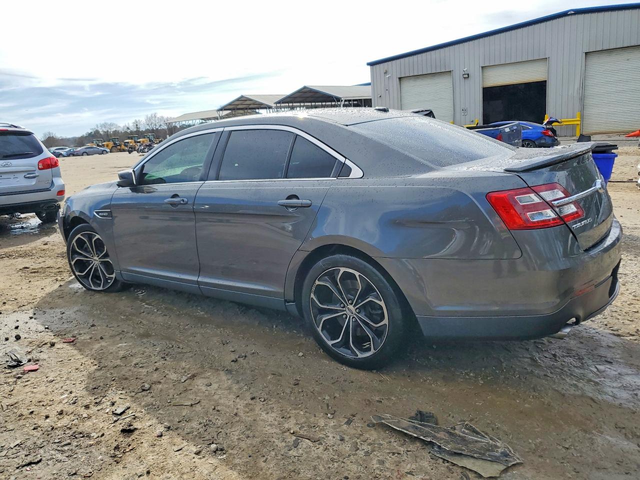 2018 FORD TAURUS SHO photo 3