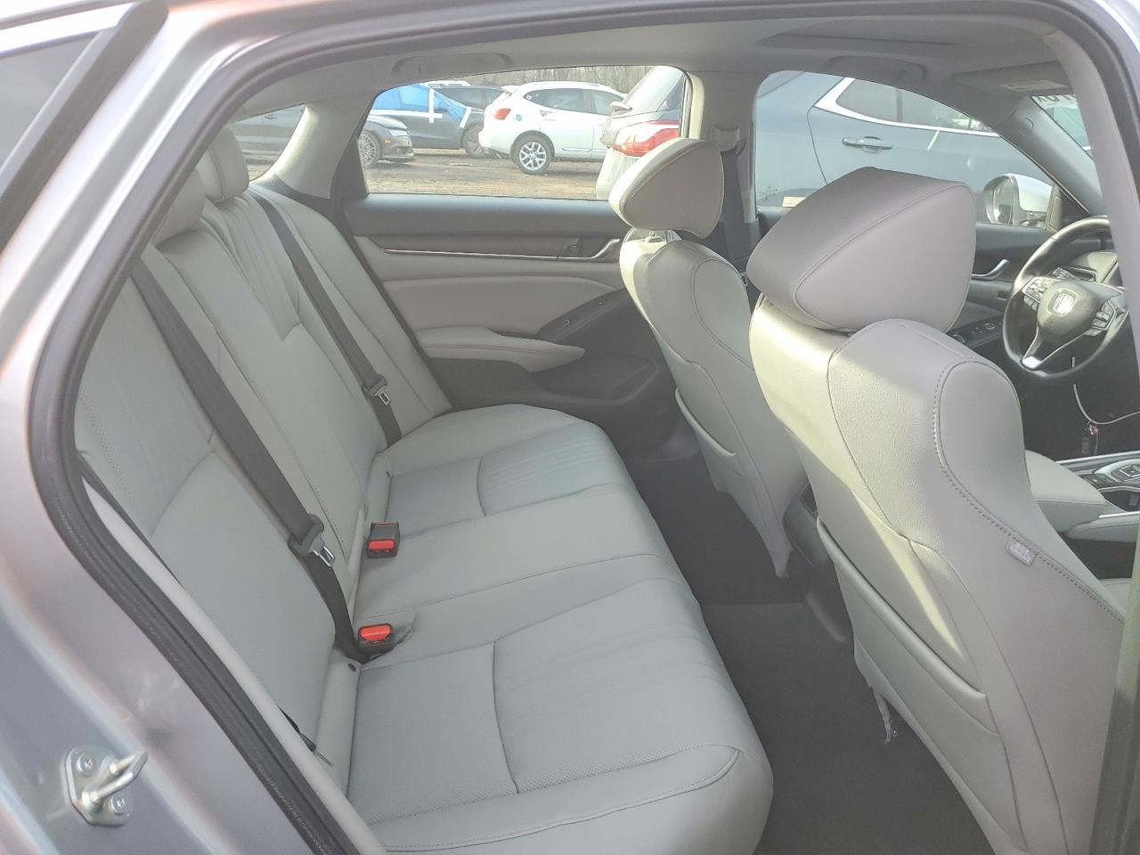 2020 HONDA ACCORD TOURING HYBRID photo 19