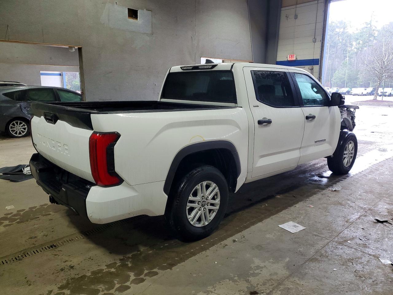 2024 TOYOTA TUNDRA CREWMAX SR photo 3
