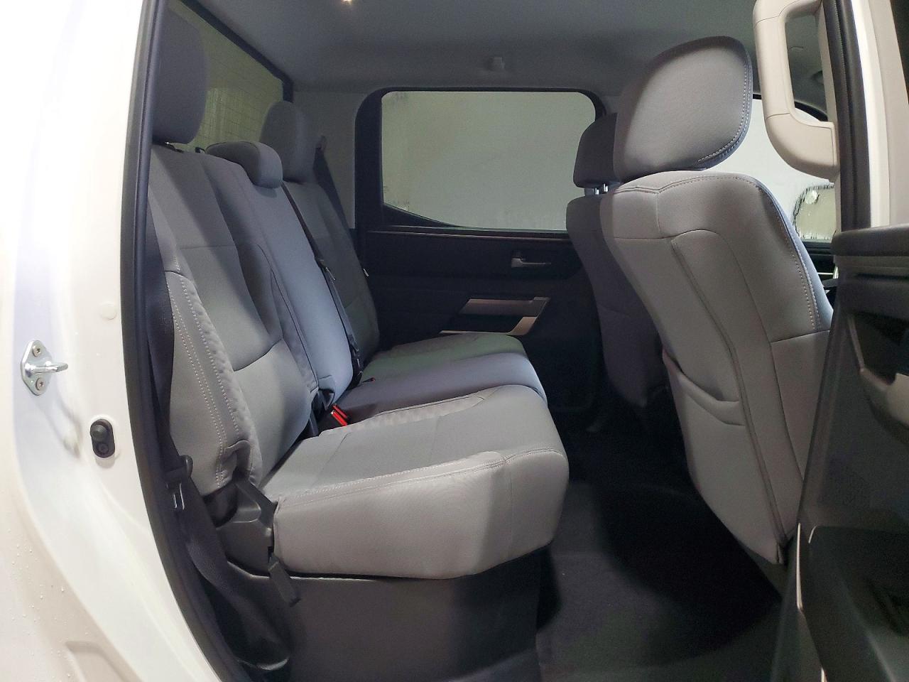 2024 TOYOTA TUNDRA CREWMAX SR photo 10