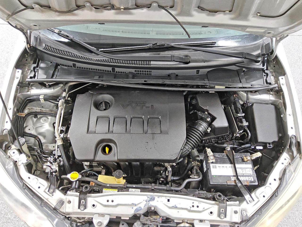 2016 TOYOTA COROLLA LE photo 11