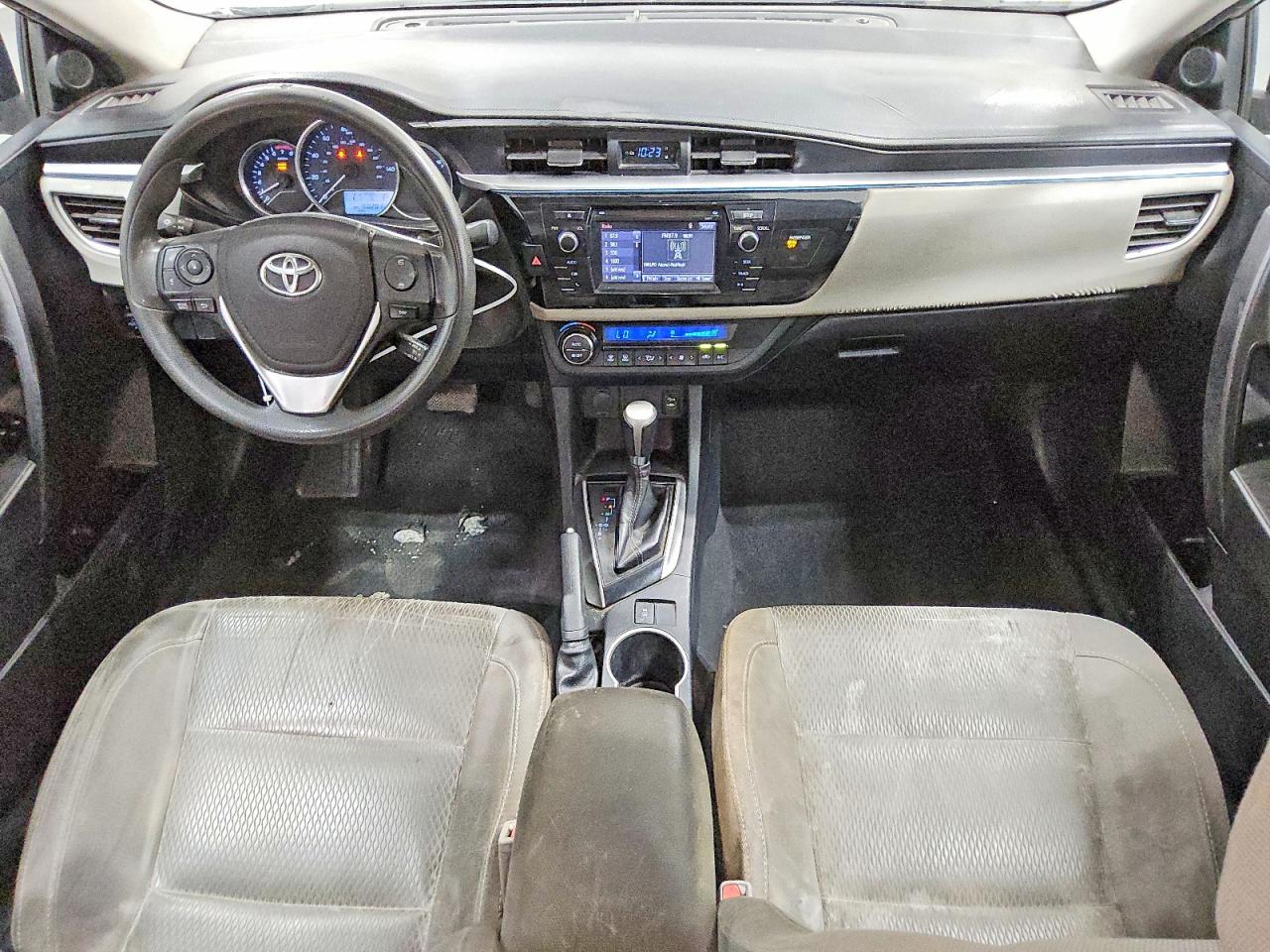2016 TOYOTA COROLLA LE photo 8