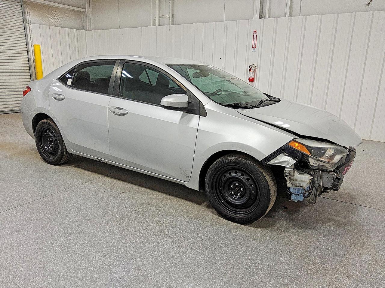2016 TOYOTA COROLLA LE photo 4