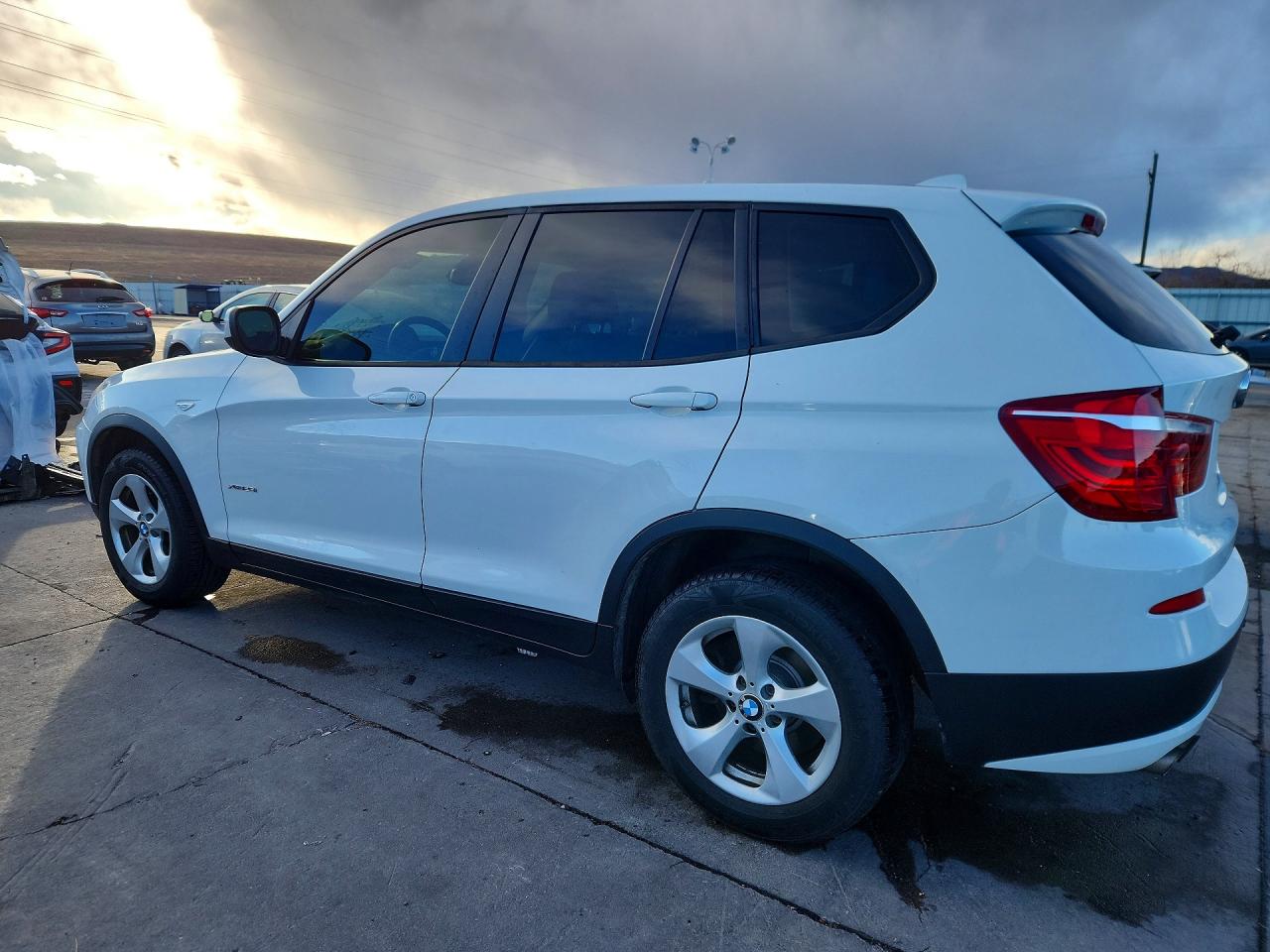 2011 BMW X3 XDRIVE28I photo 2