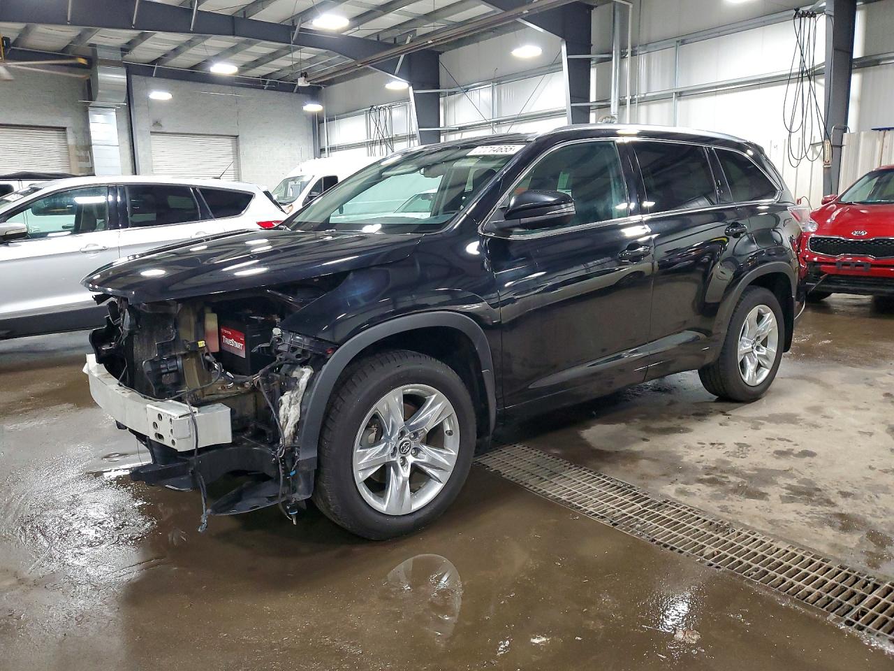 2016 TOYOTA HIGHLANDER