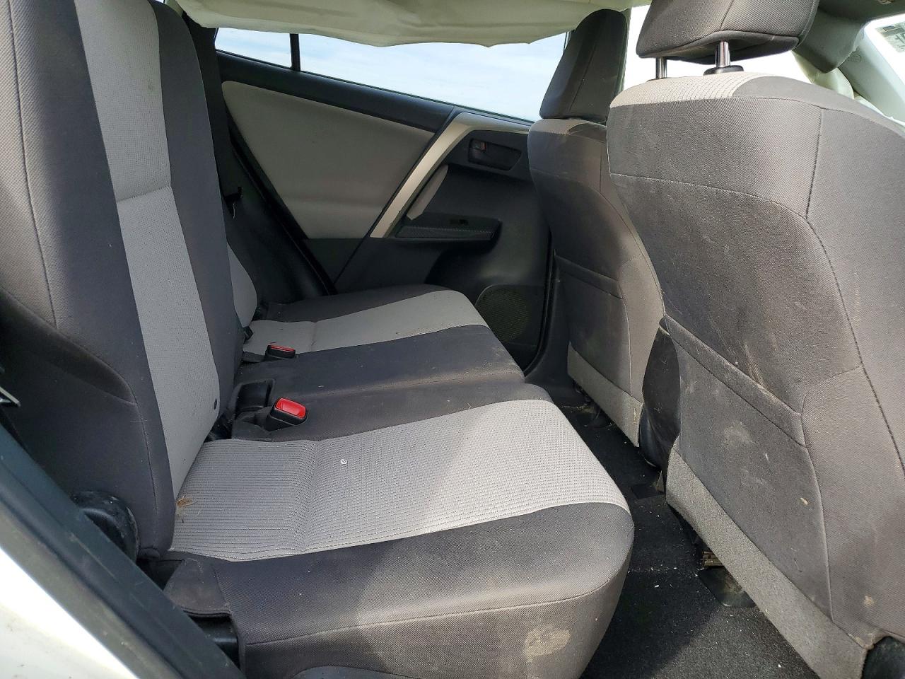 2015 TOYOTA RAV4 LE photo 11
