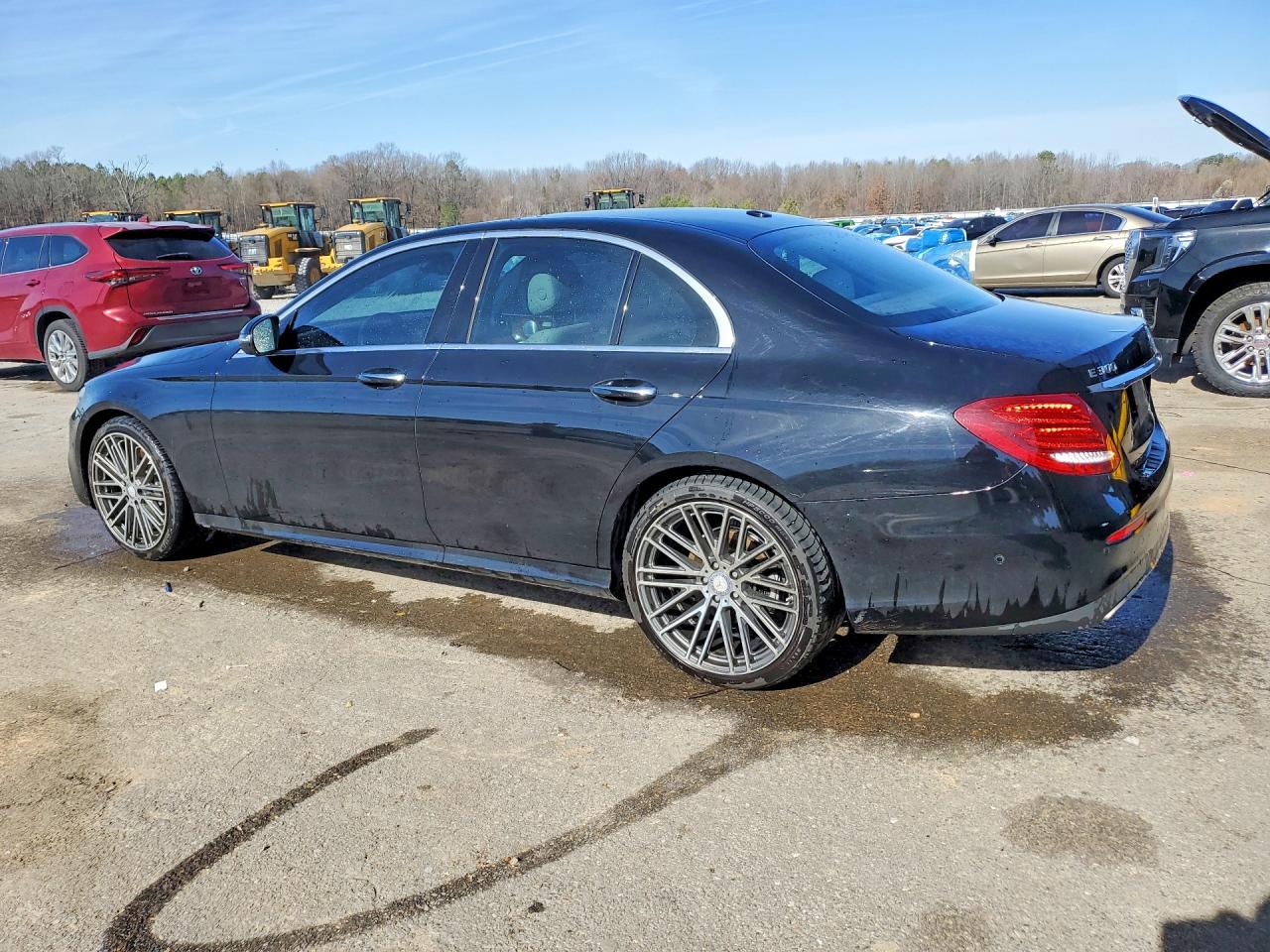 2017 MERCEDES-BENZ E 300 photo 3