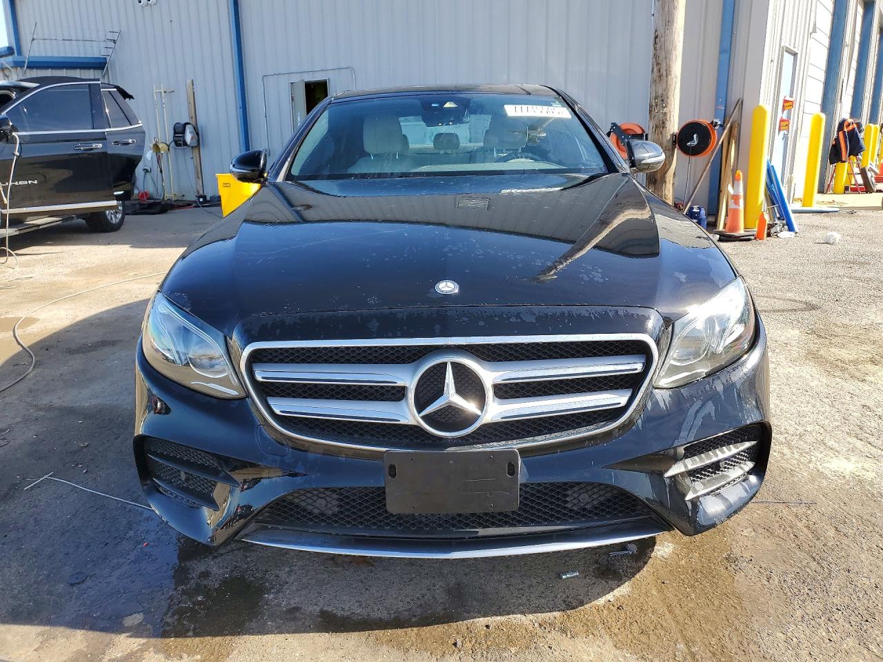 2017 MERCEDES-BENZ E 300 photo 9