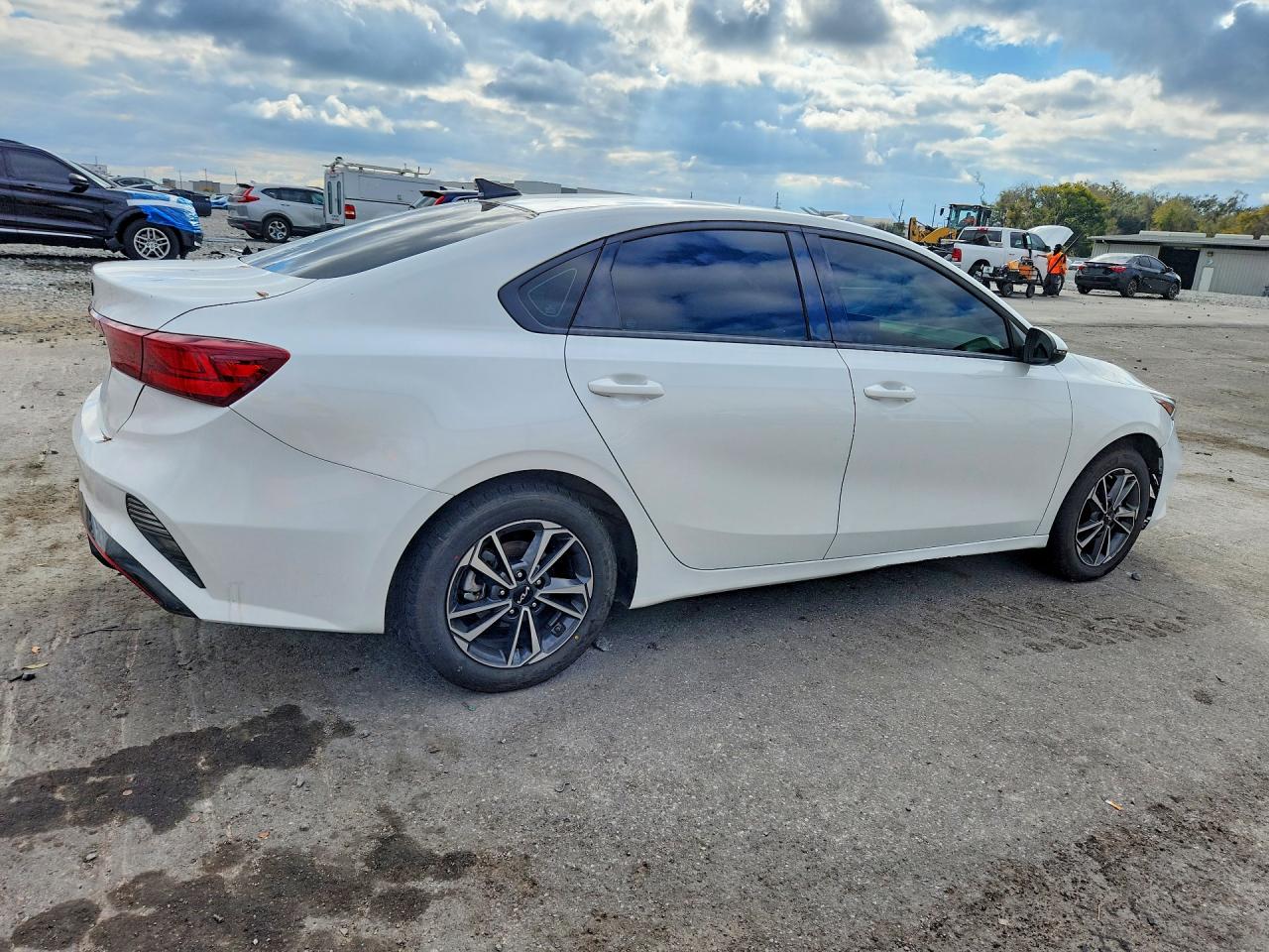 2024 KIA FORTE LXS photo 5