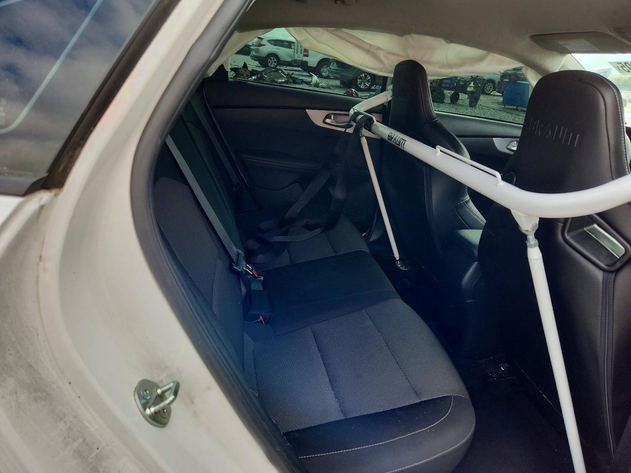 2024 KIA FORTE LXS photo 19