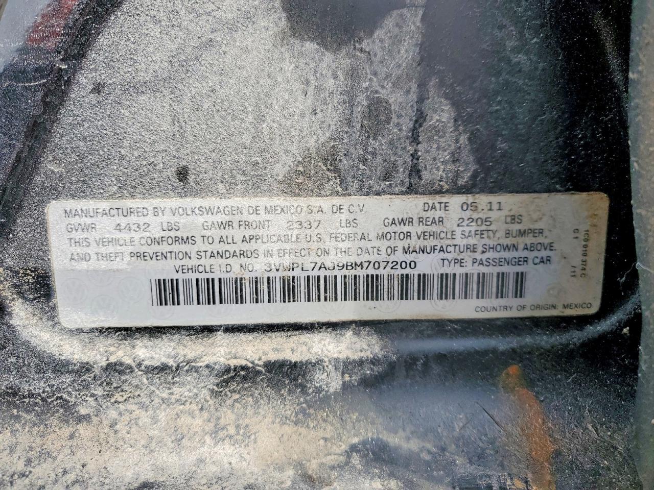 2011 VOLKSWAGEN JETTA TDI photo 25