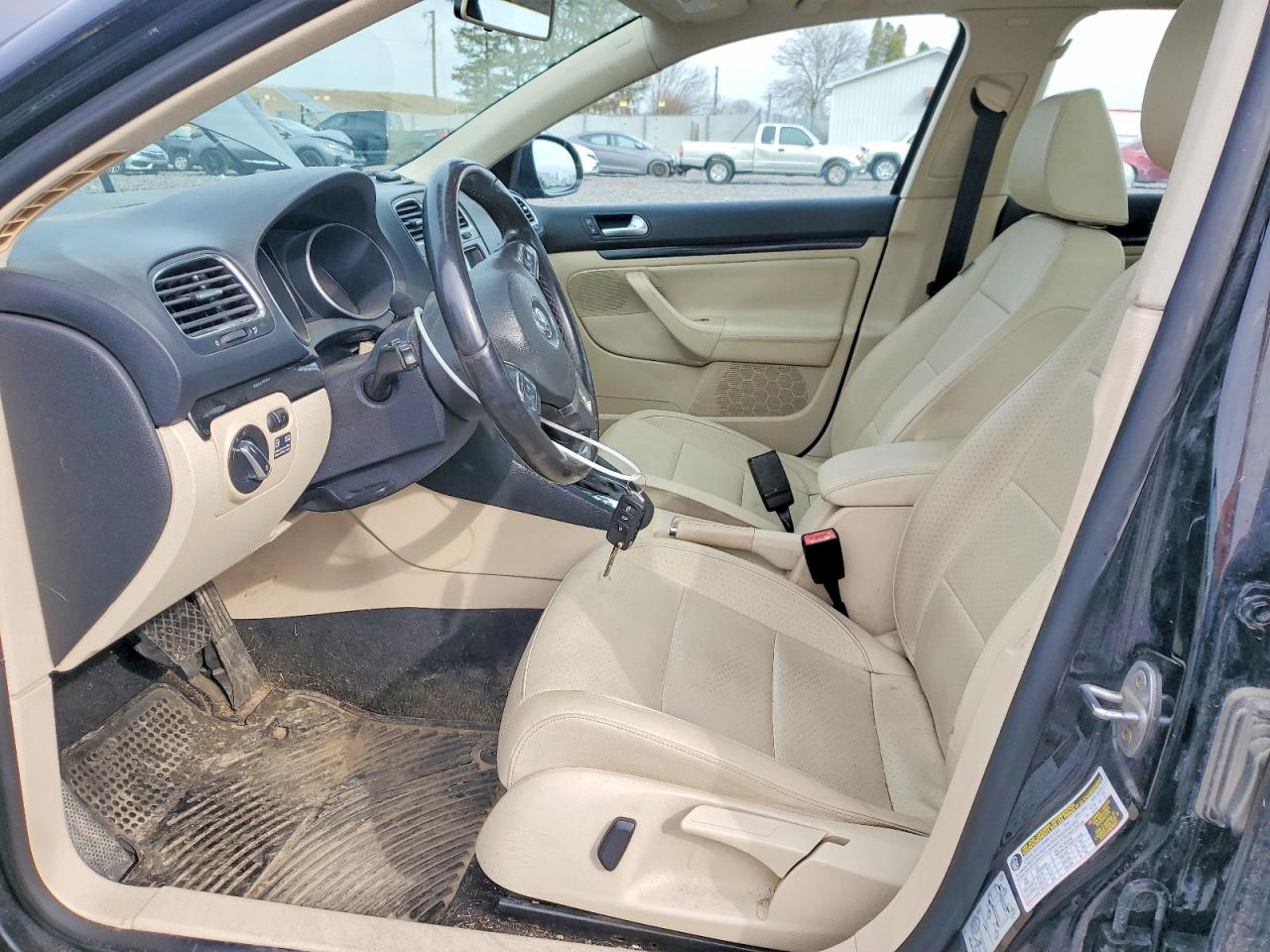2011 VOLKSWAGEN JETTA TDI photo 13