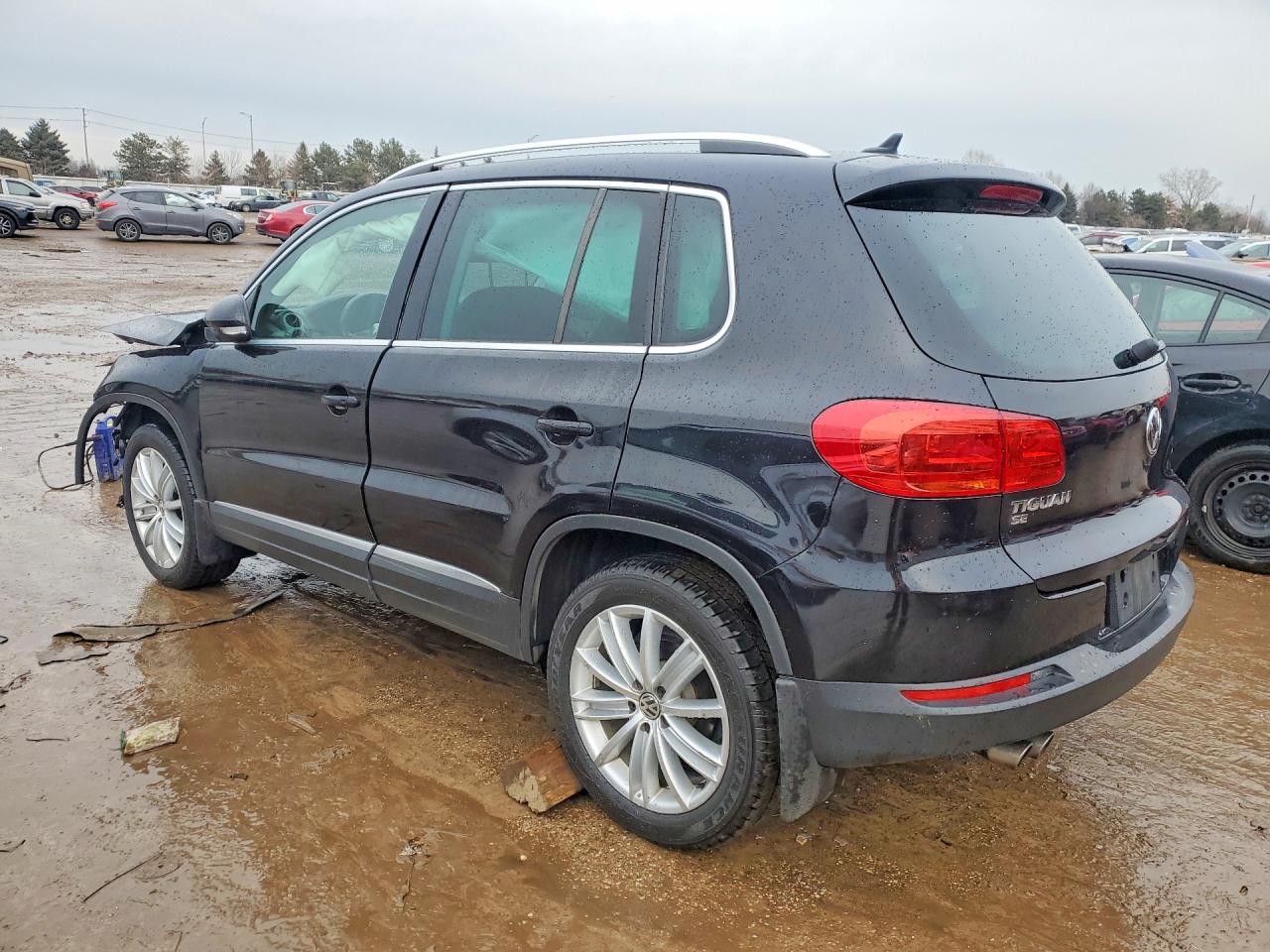 2016 VOLKSWAGEN TIGUAN S photo 2