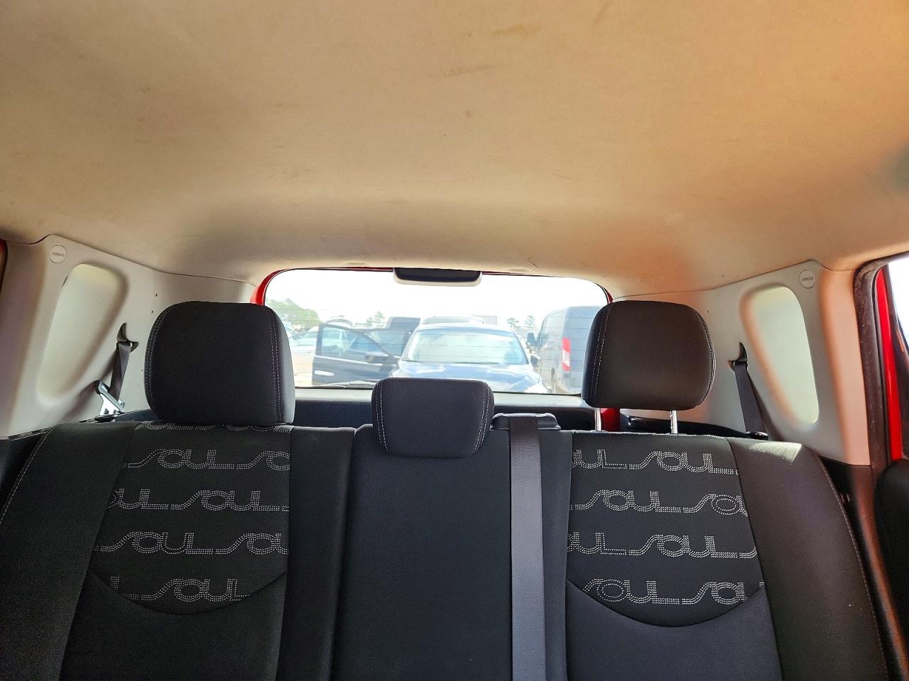2012 KIA SOUL + photo 19