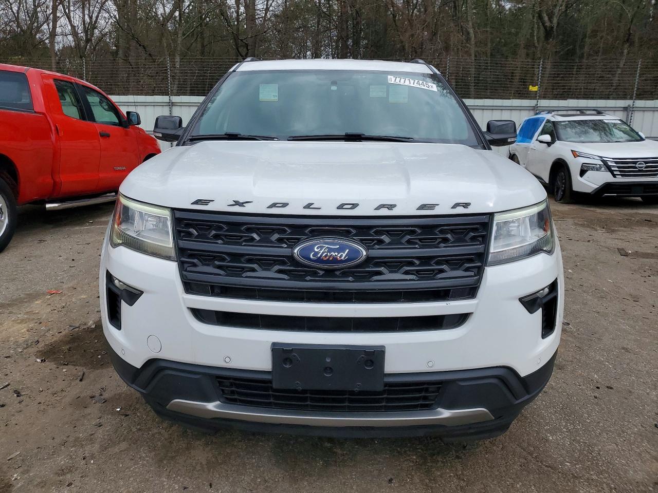 2018 FORD EXPLORER XLT photo 5
