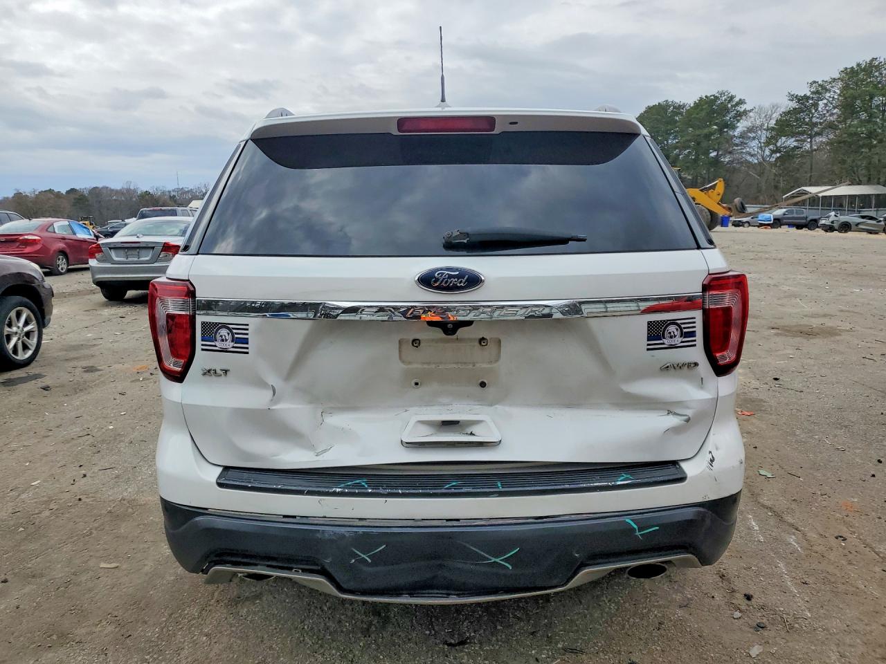2018 FORD EXPLORER XLT photo 6