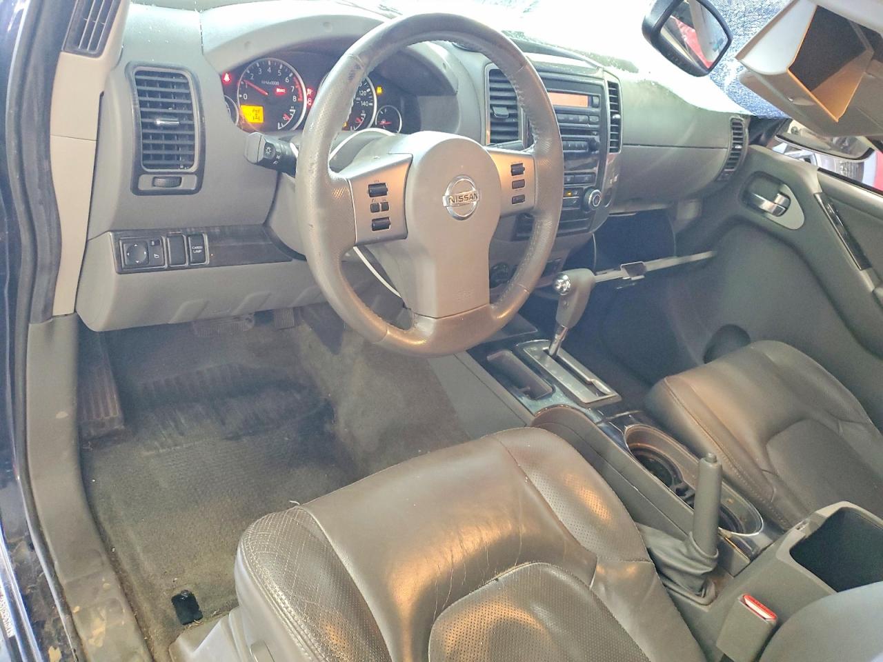 2010 NISSAN FRONTIER SE V6 photo 8
