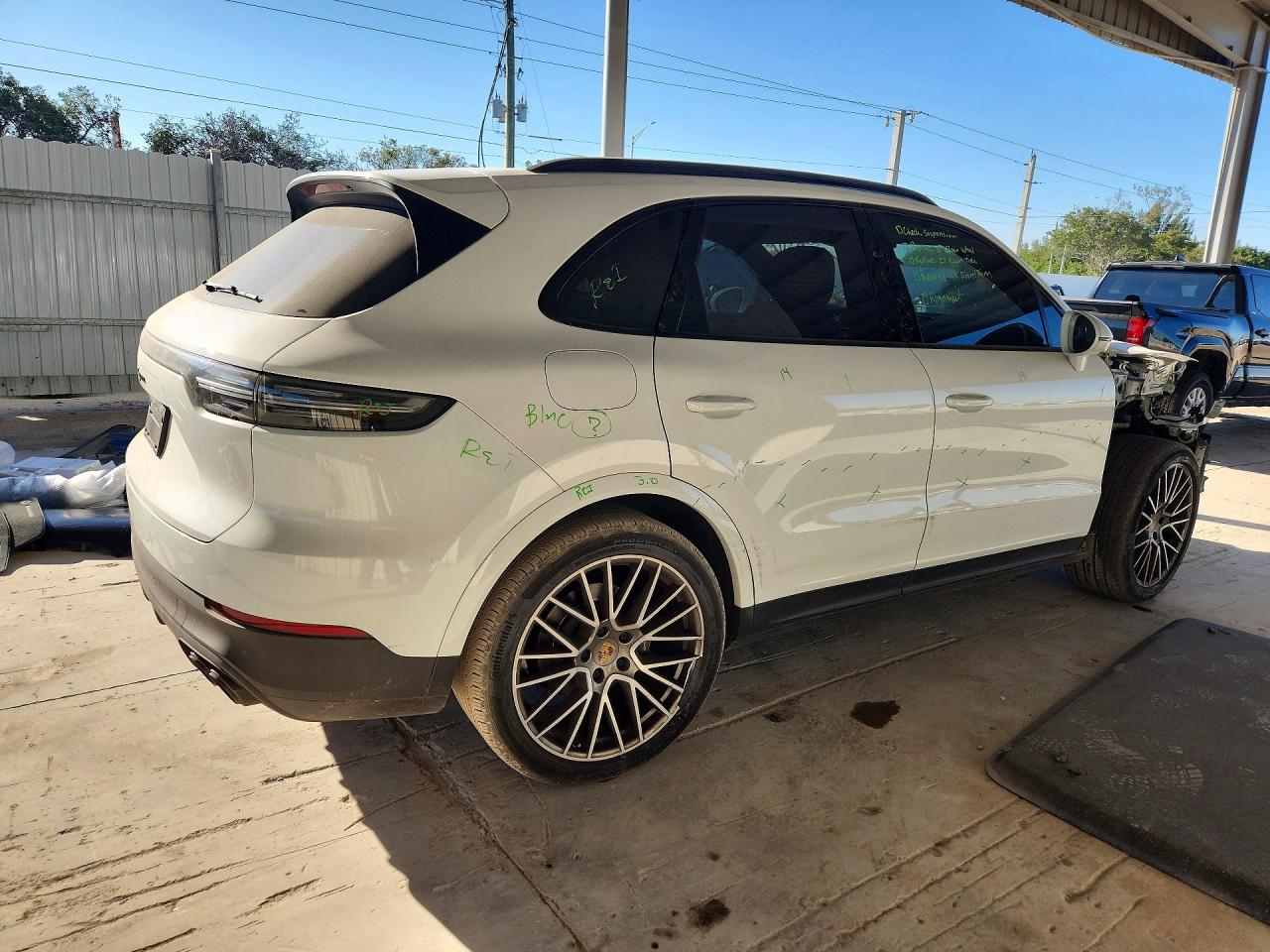 2023 PORSCHE CAYENNE BASE photo 7