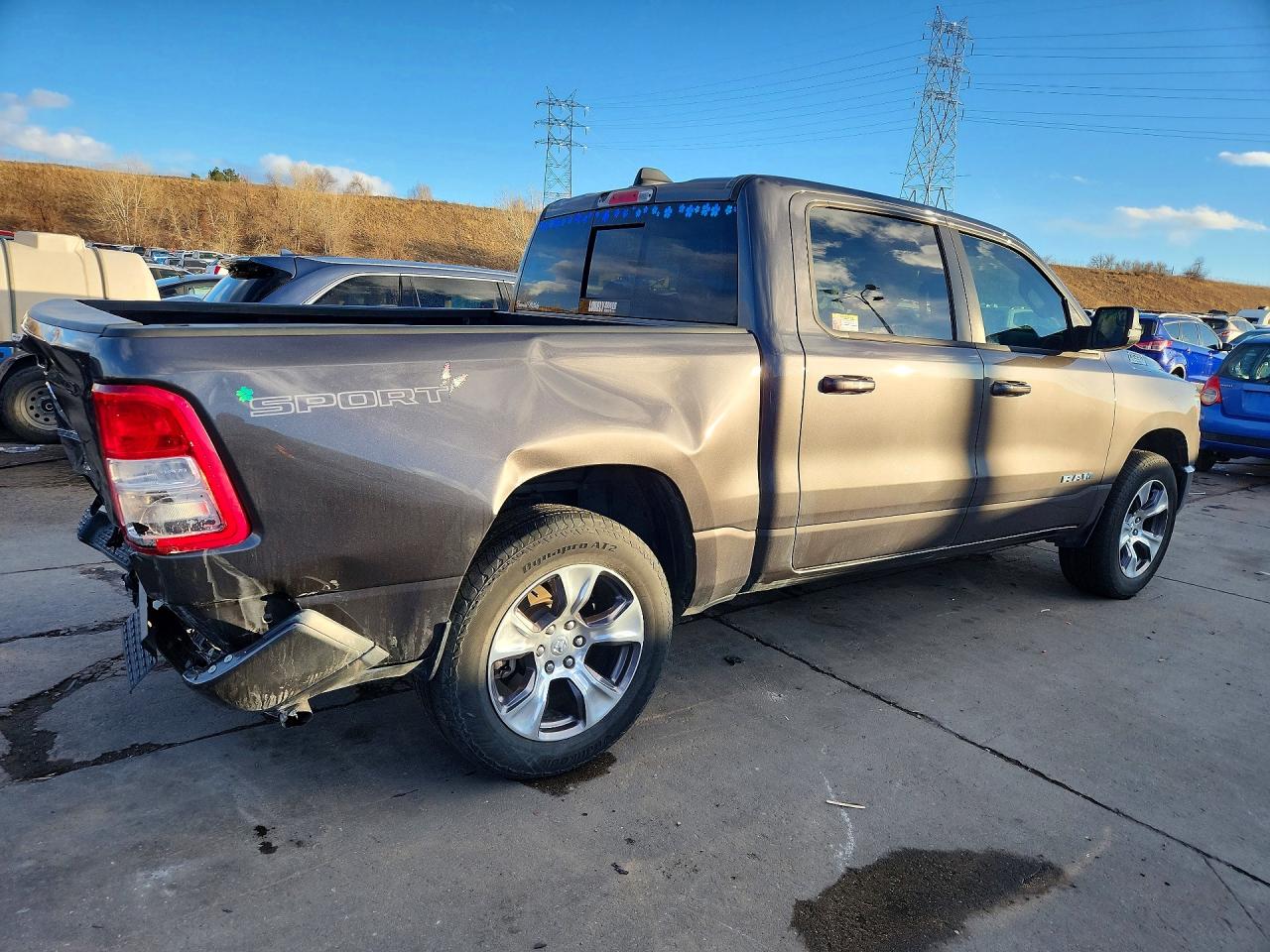 2023 RAM 1500 BIG HORN photo 3