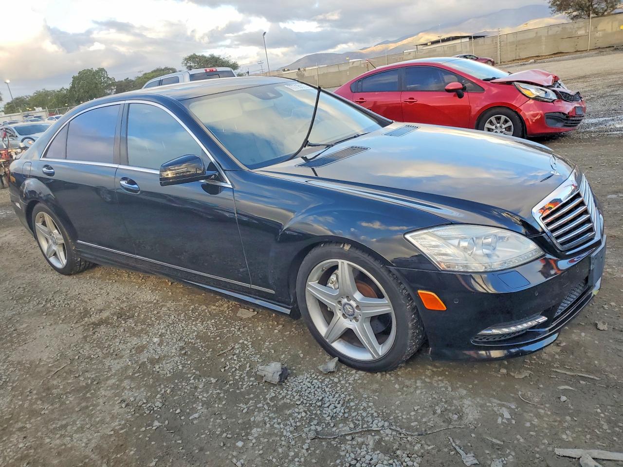 2011 MERCEDES-BENZ S 550 photo 4