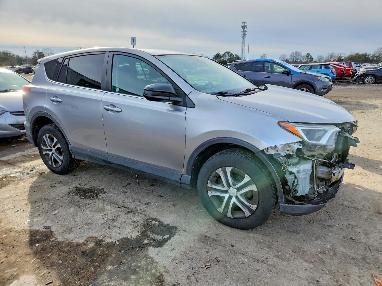 2018 TOYOTA RAV4 LE photo 10