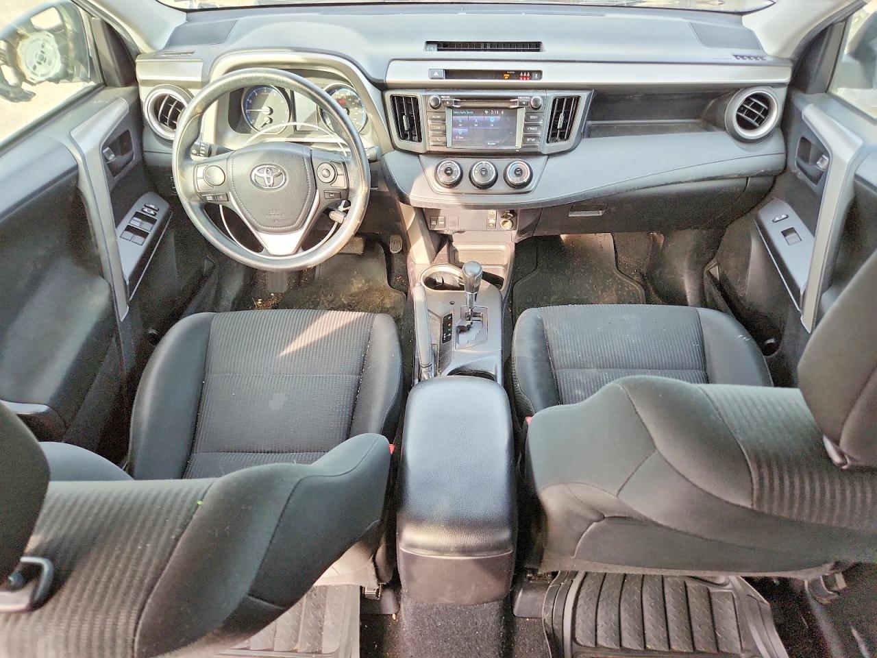 2018 TOYOTA RAV4 LE photo 22